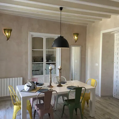 Casa Bugambilla